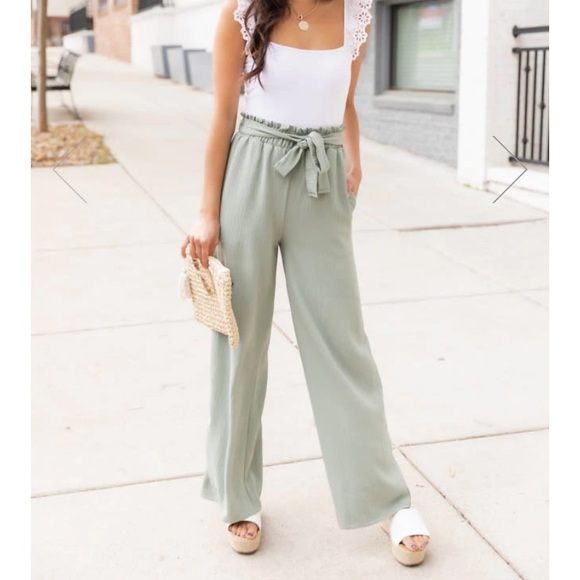 Pink lily pants - Picture 2 of 3